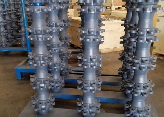 OEM hochwertige Sandguss-Eisen-Komponenten Bagger Hinternaht mit Schussblasen FCD450 GGG45