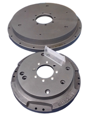 OEM Hochwertiges 32kg Sandguss-Eisenrad mit kleiner Menge akzeptabel Glatte Oberfläche