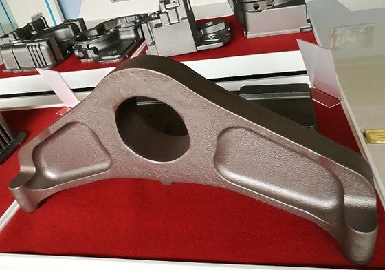 OEM-Sandguss-Eisen kundenspezifische bearbeitete Teile Link für Bau Maschinen Bahntransit